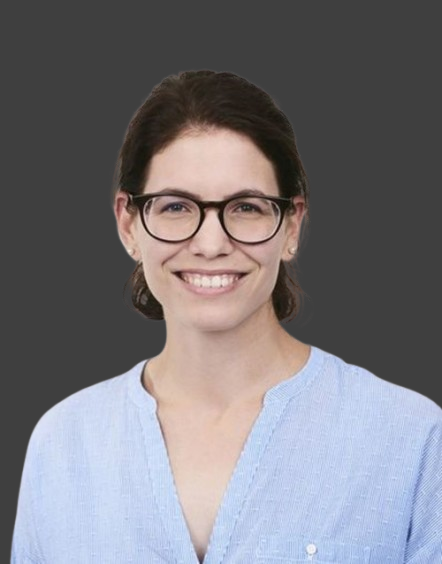 Foto Michaela Hutter Removebg Preview